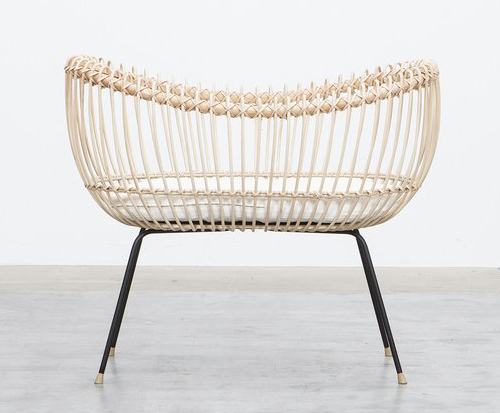 Babycrib Lola: Modern Rattan Baby Crib with Metal Stand by Bermbach Handcrafted