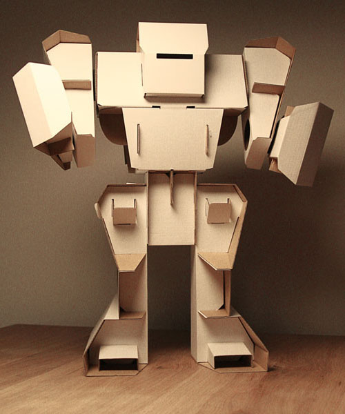 Calafant Cardboard Robot