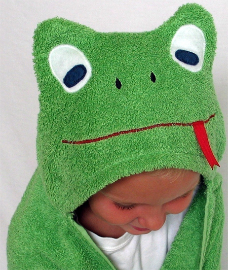 childs bath mate green frog hooded bath tubby towel