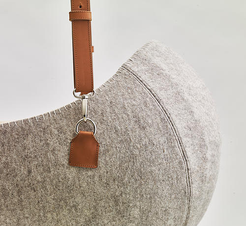 Felt Cradle by O-bjekt Design