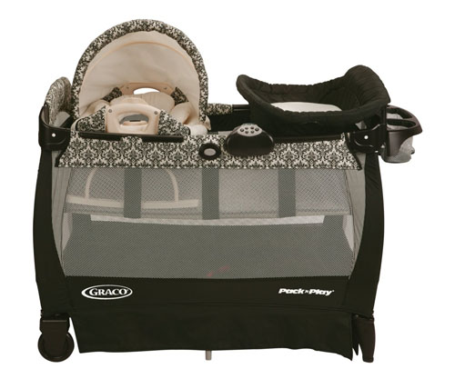 Graco Pack n Play Playard with Cuddle Cove Rocking Seat