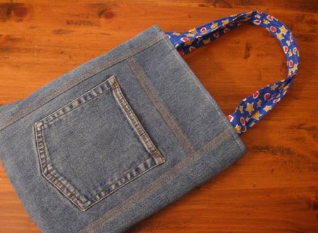 La Chiffonniere Coloring Bags