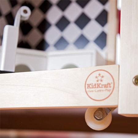 Let Your Kids Have Great Fun And Boost Their Creativity With So Chic Dollhouse