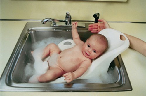 Bathing Newborn Is Easier and Safer with Primo Infant Bath Seat